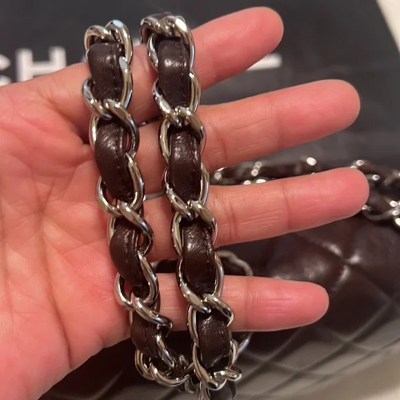 Chanel brown classic flap bag - Picture 4 of 15